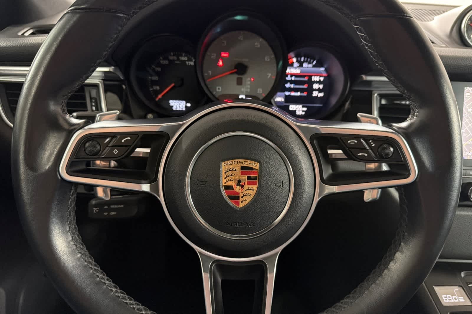 Thumbnail: 2017 Porsche Macan - 24