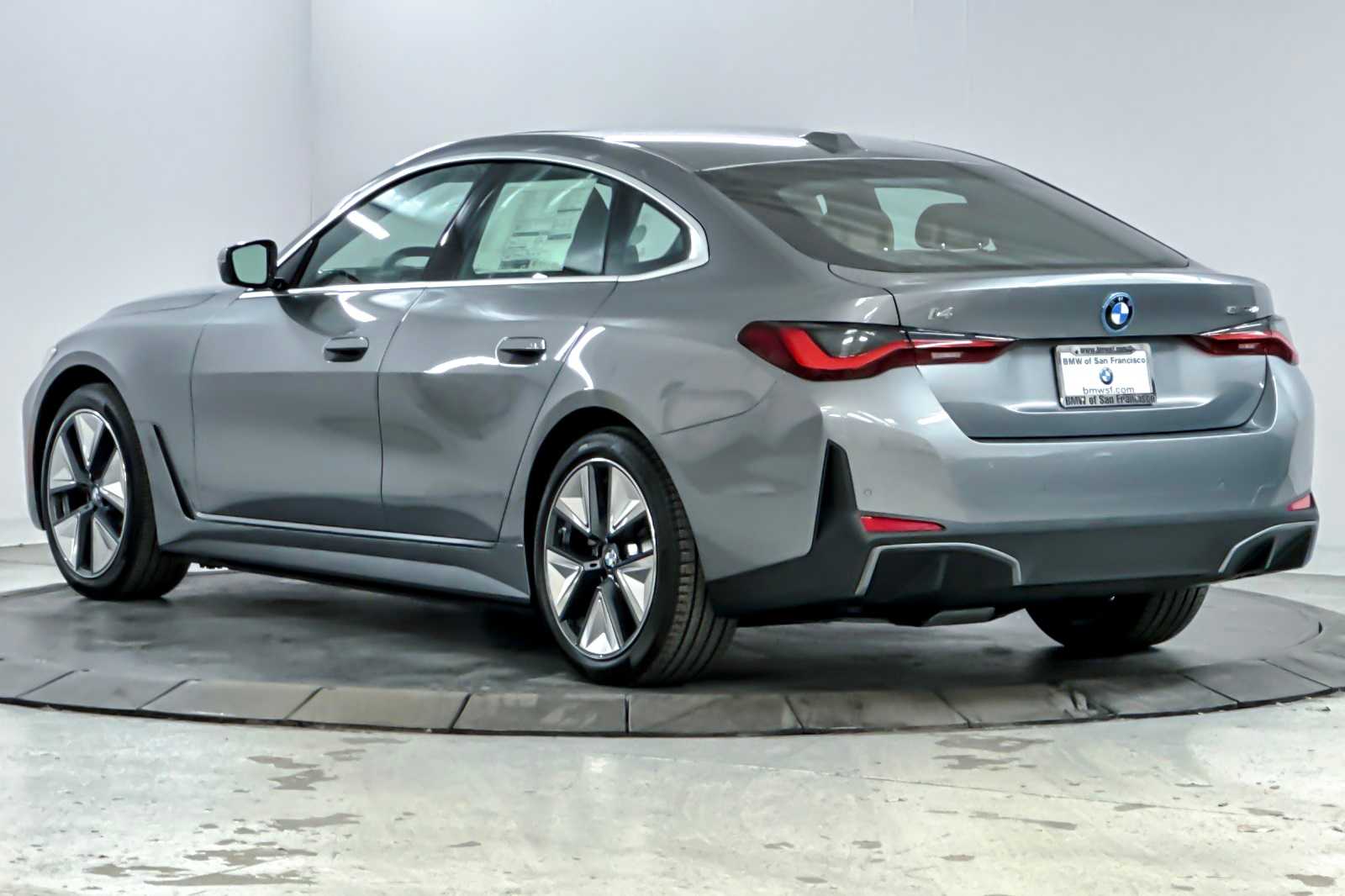 Thumbnail: 2025 BMW i4 - 6