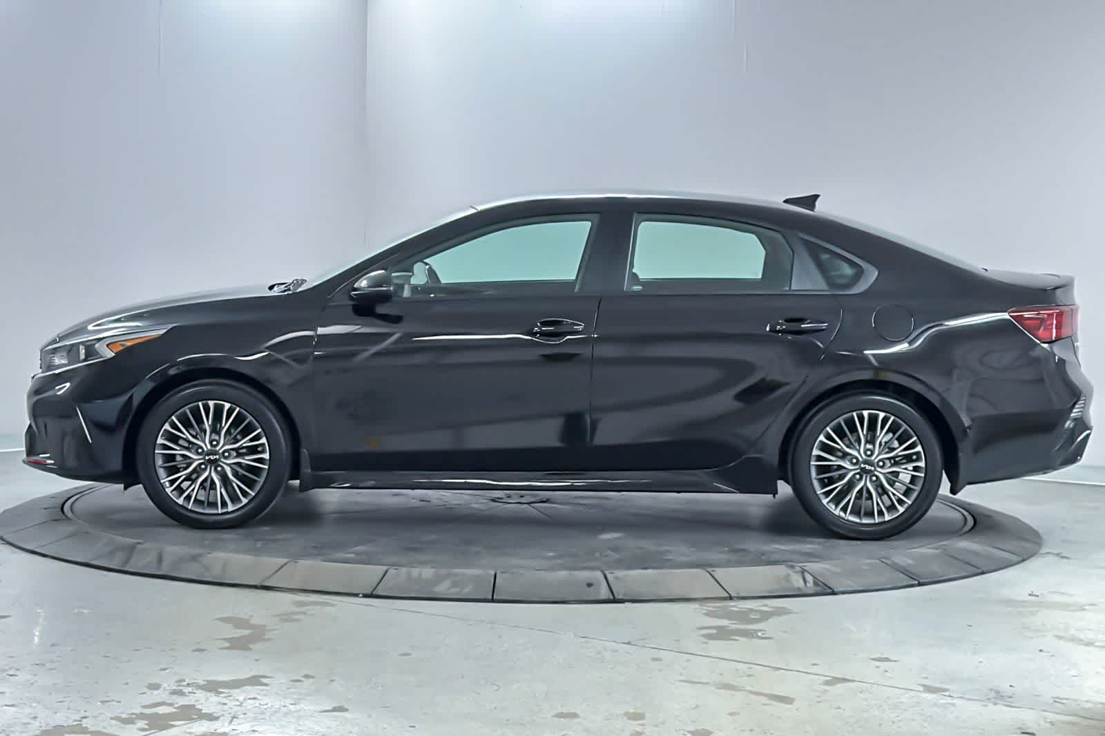 Thumbnail: 2024 Kia Forte - 5