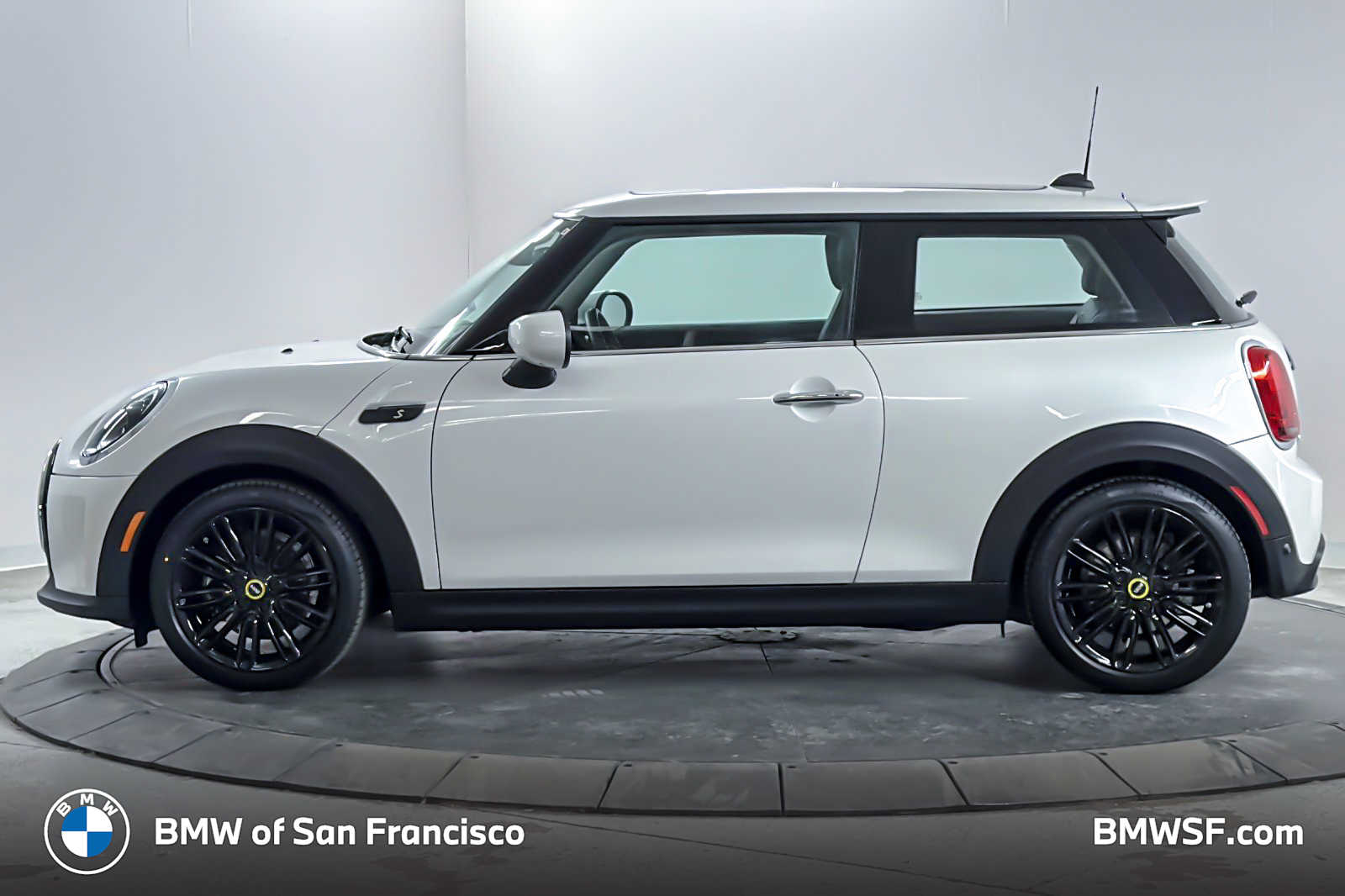 Used 2024 MINI Hardtop 2 Door SE with VIN WMW13DJ02R2V84854 for sale in Medford, OR