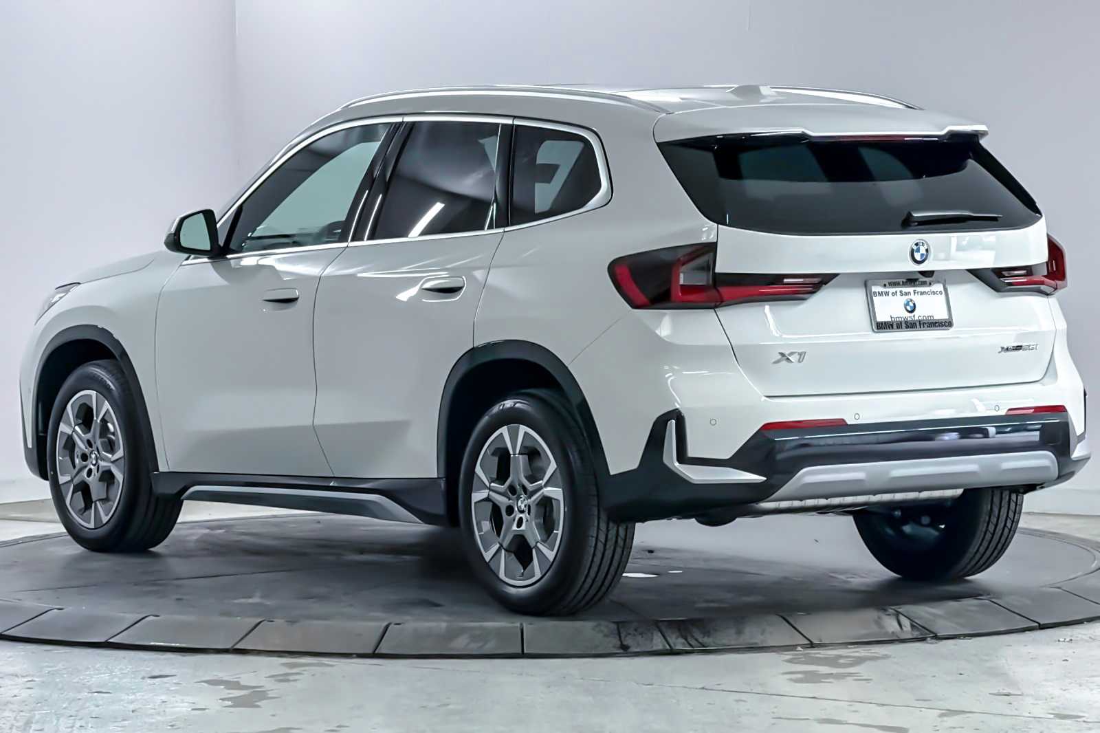 Thumbnail: 2026 BMW X1 - 6