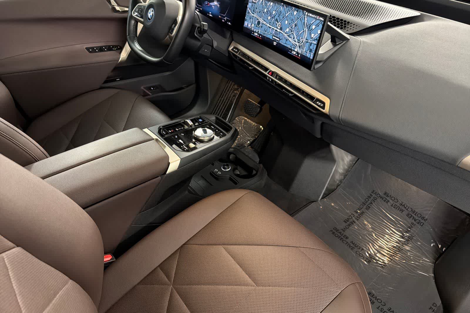 Thumbnail: 2023 BMW iX - 16