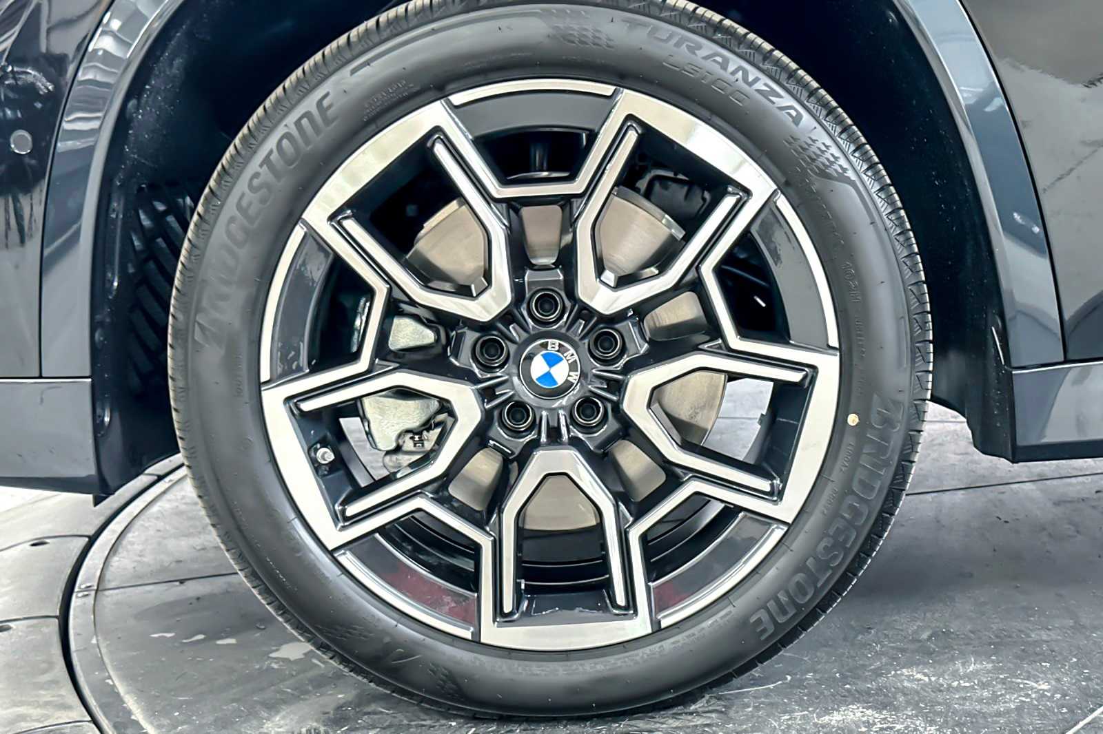 Thumbnail: 2025 BMW X1 - 25