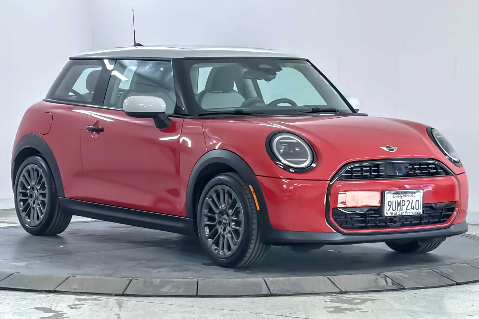 Thumbnail: 2025 MINI Cooper Hardtop - 9