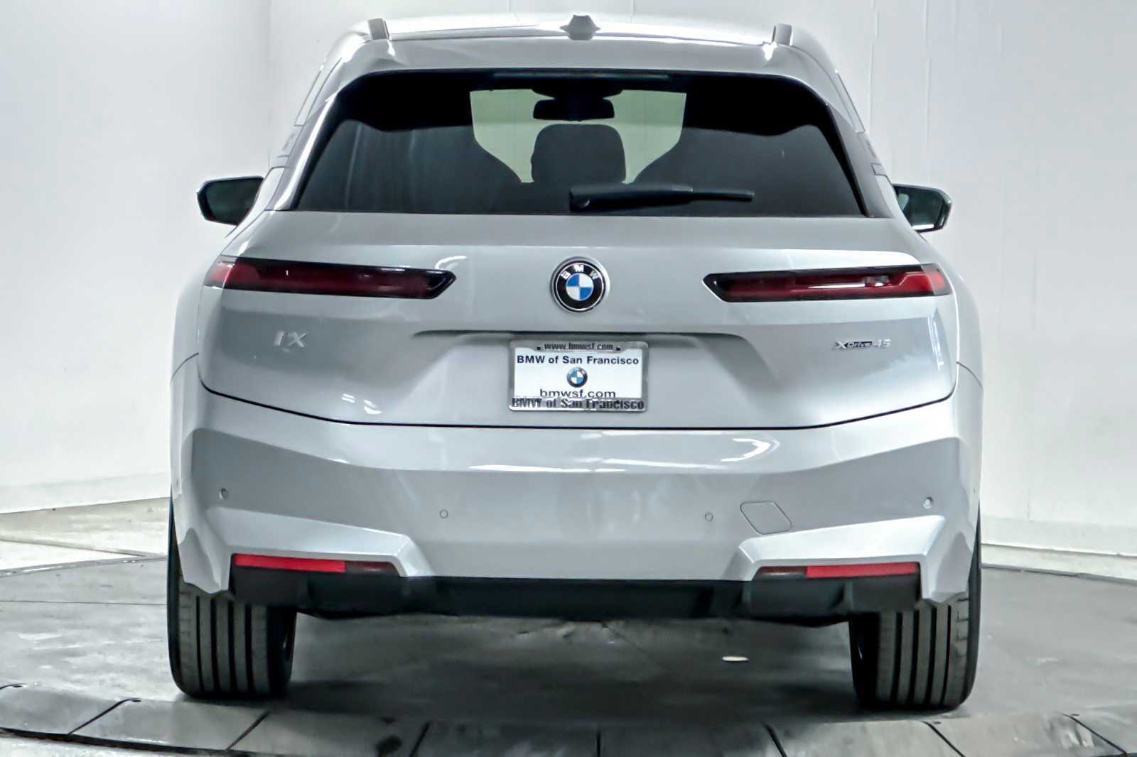 Thumbnail: 2026 BMW iX - 7