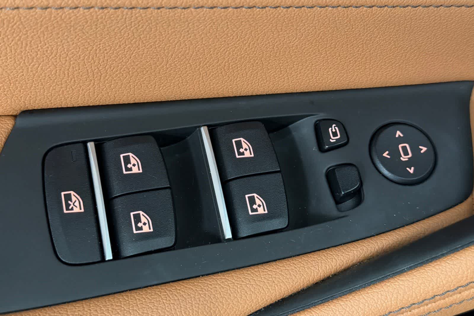 Thumbnail: 2023 BMW 5 Series - 13