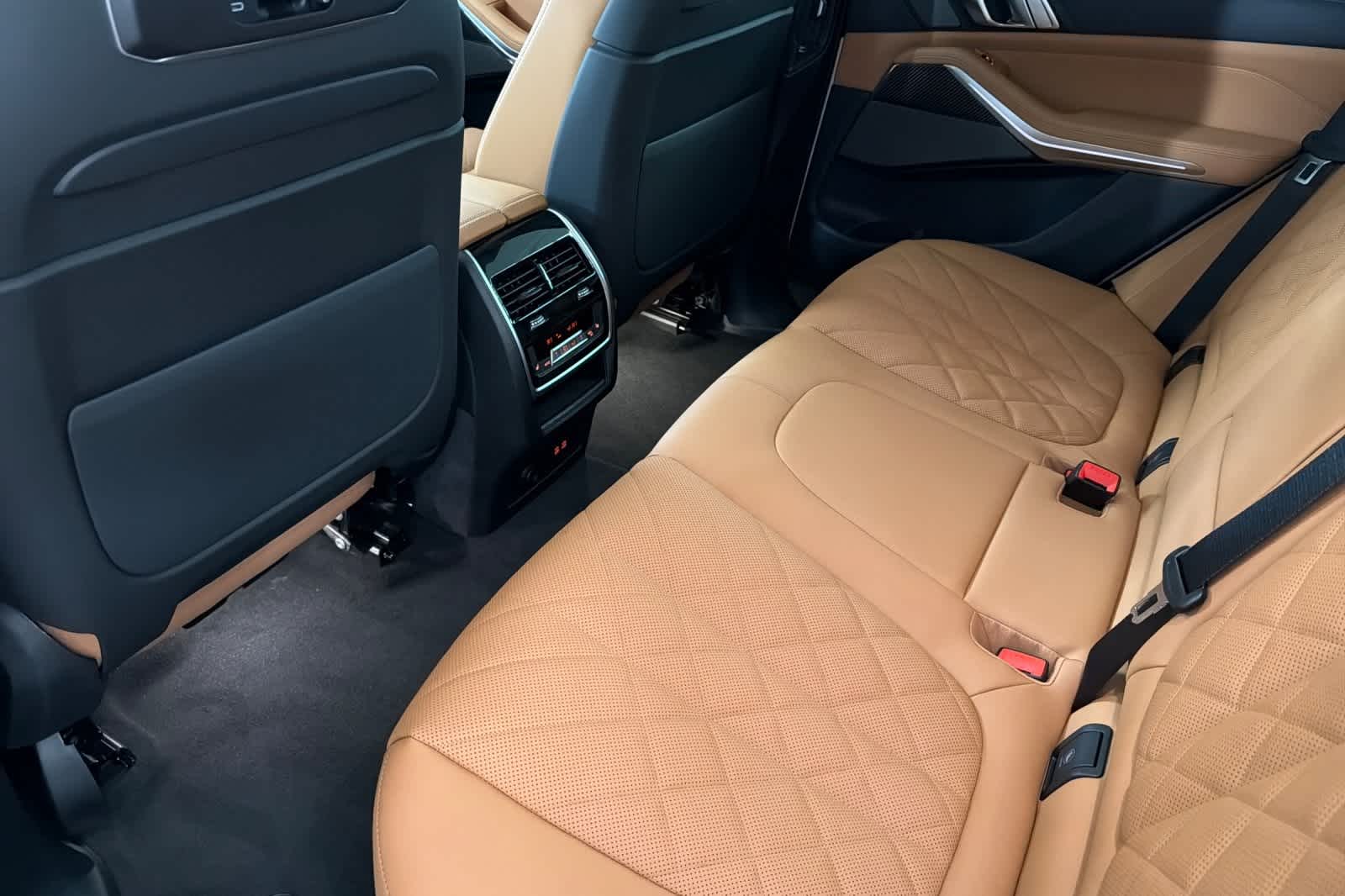 Thumbnail: 2026 BMW X5 - 4