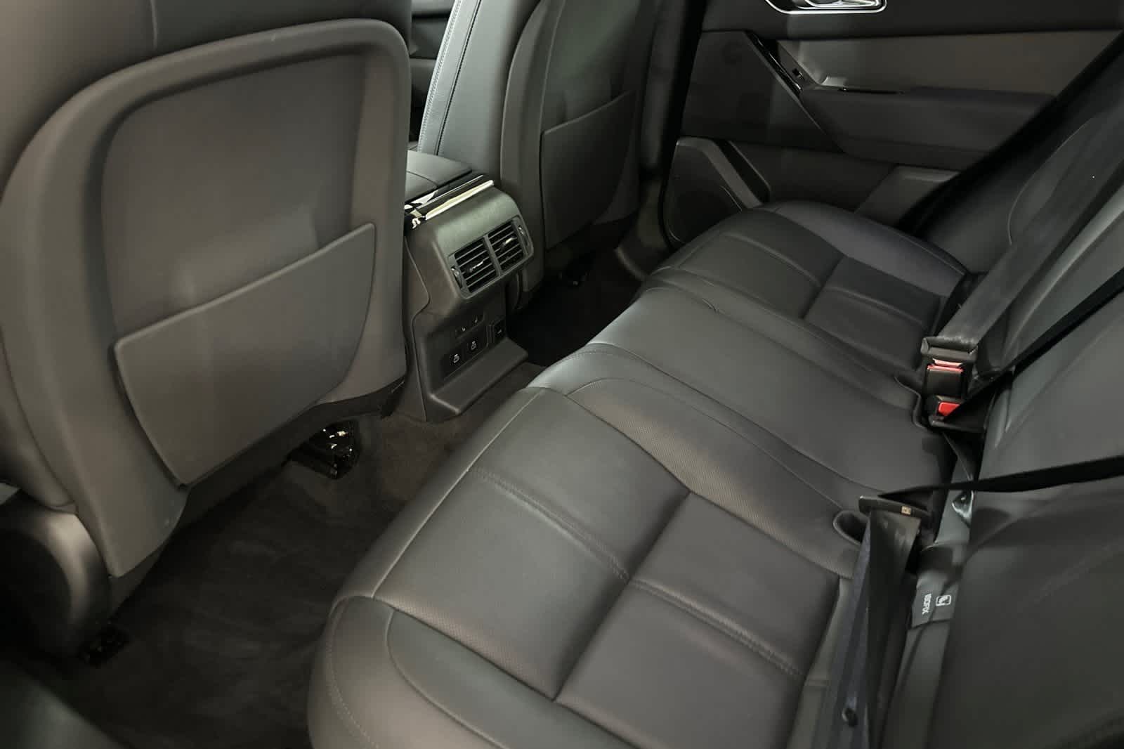 Thumbnail: 2025 Land Rover Range Rover Velar - 4