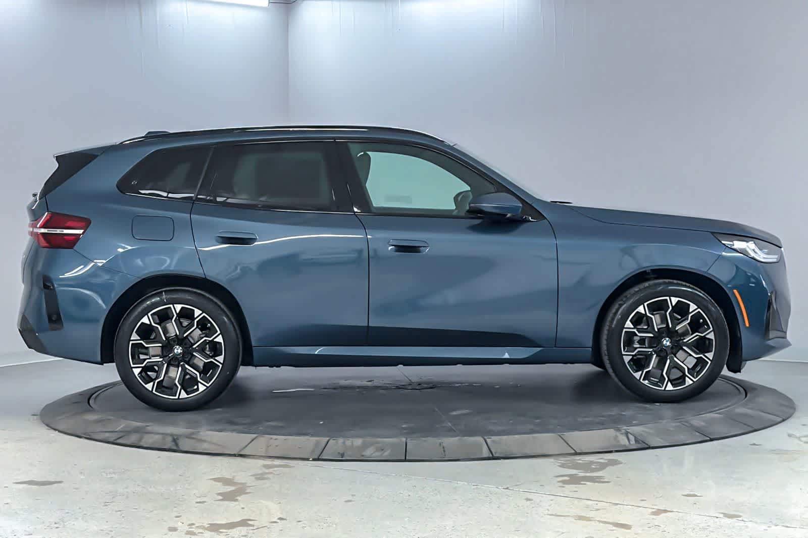 Thumbnail: 2026 BMW X3 - 8