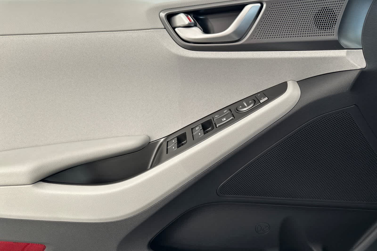 Thumbnail: 2020 Hyundai Ioniq - 12