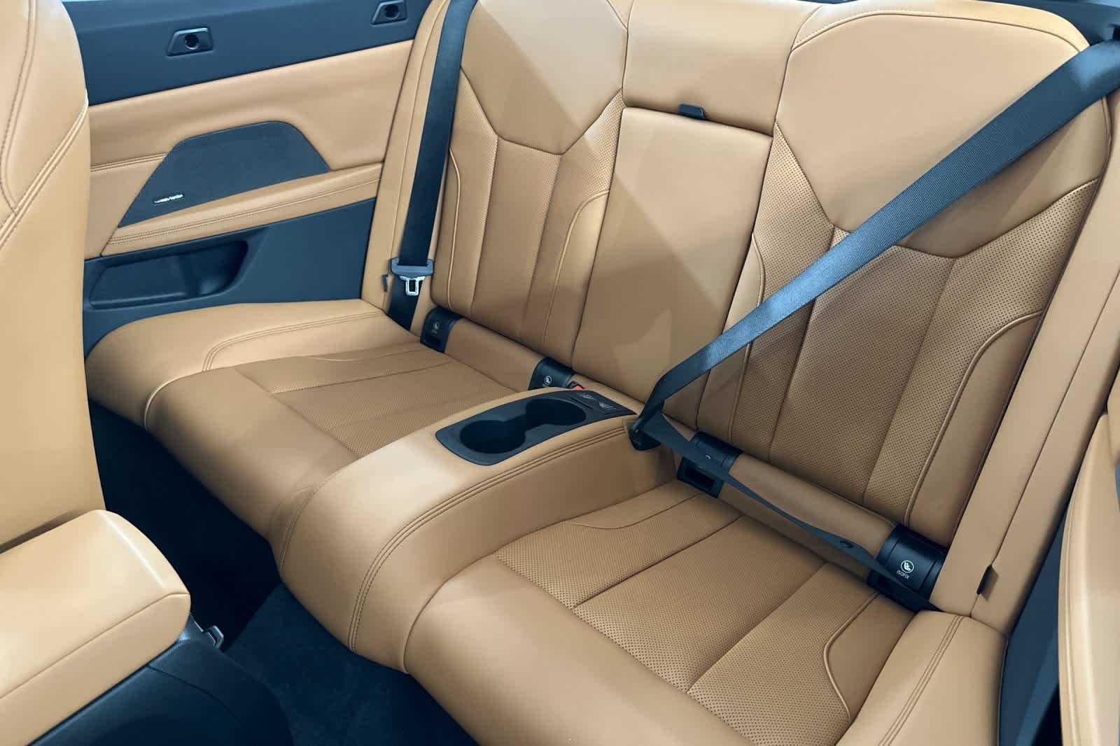 Thumbnail: 2026 BMW 4 Series - 4