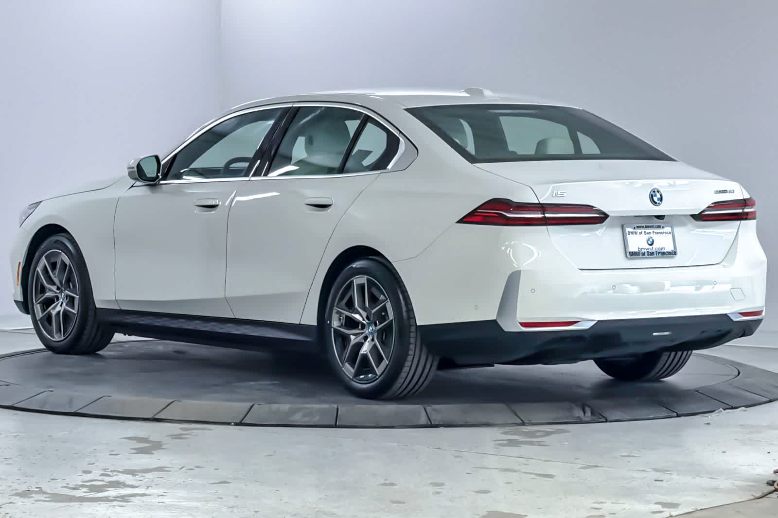 Thumbnail: 2024 BMW i5 - 6