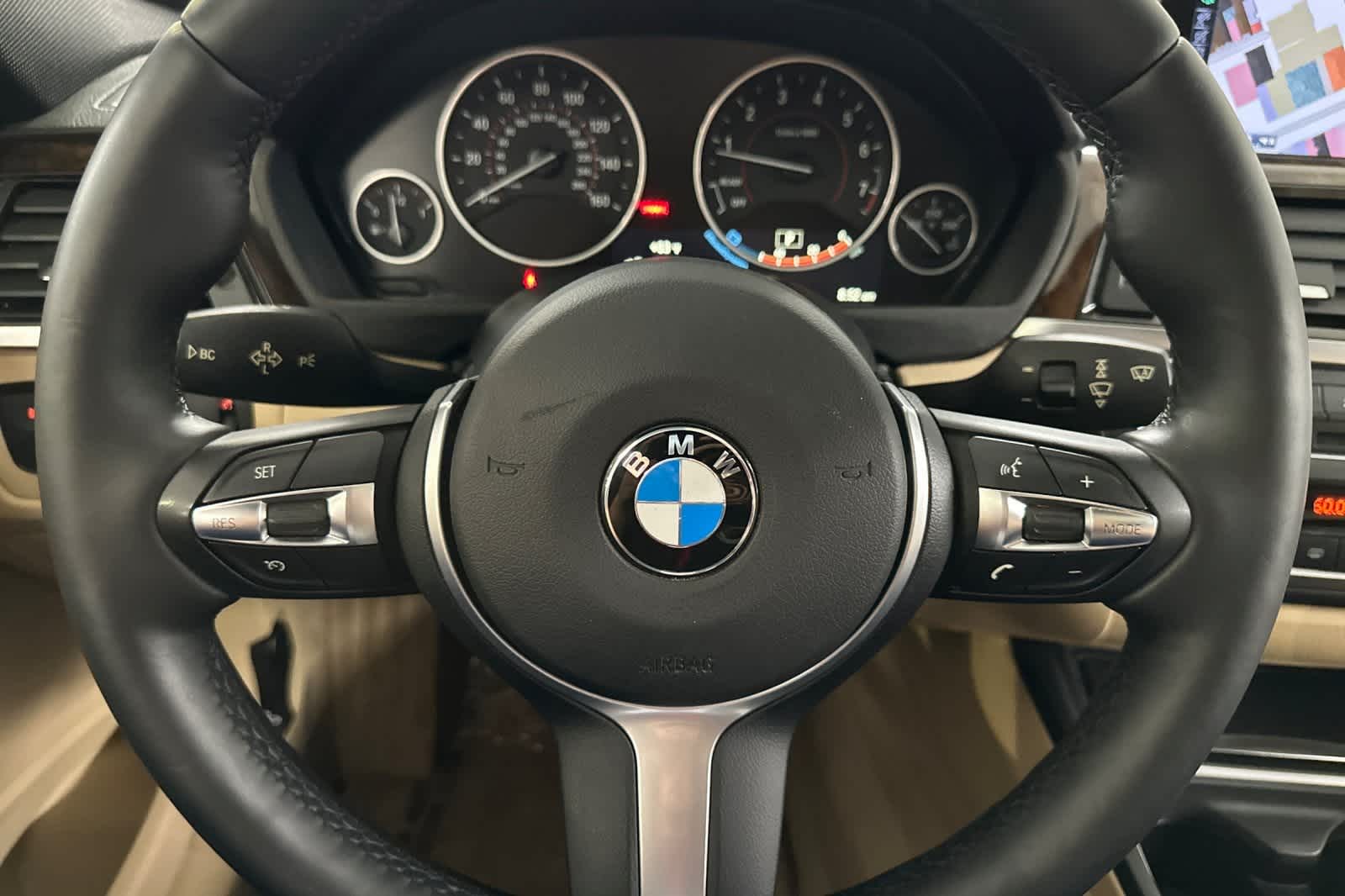 Thumbnail: 2015 BMW 3 Series - 23