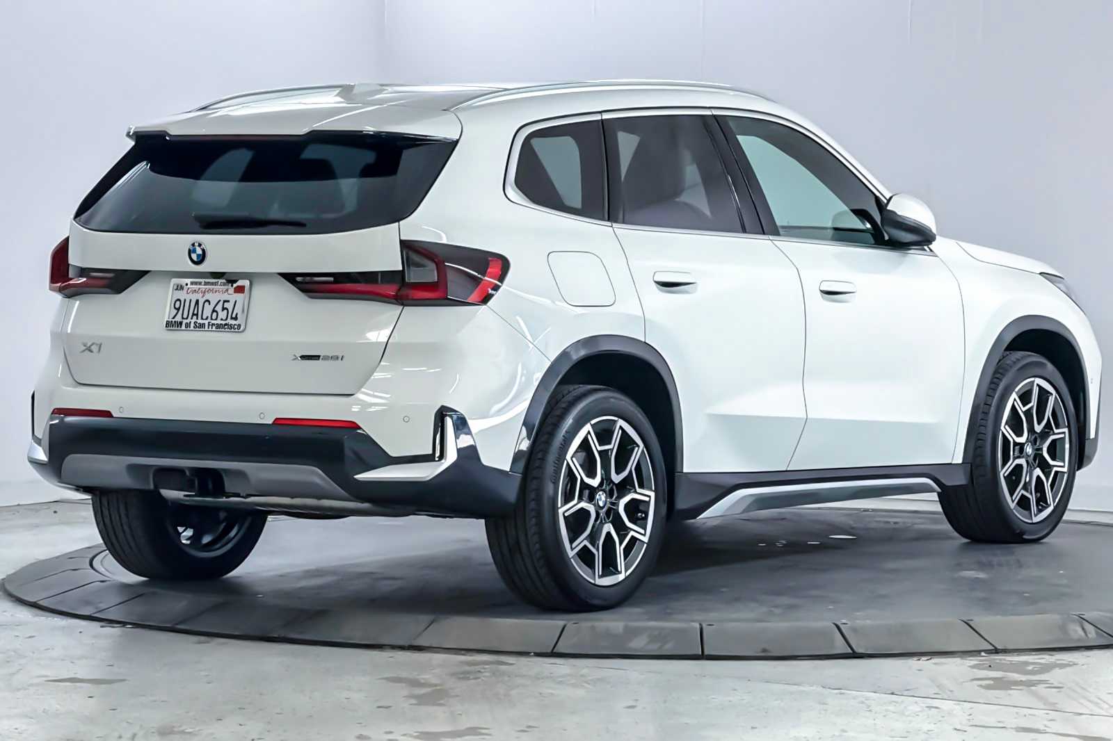 Thumbnail: 2025 BMW X1 - 2