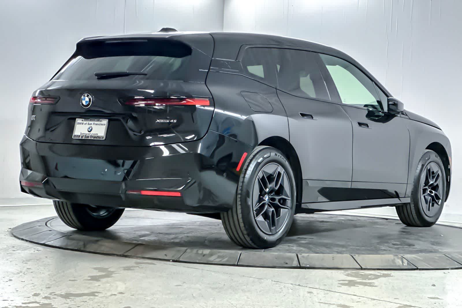 Thumbnail: 2026 BMW iX - 2