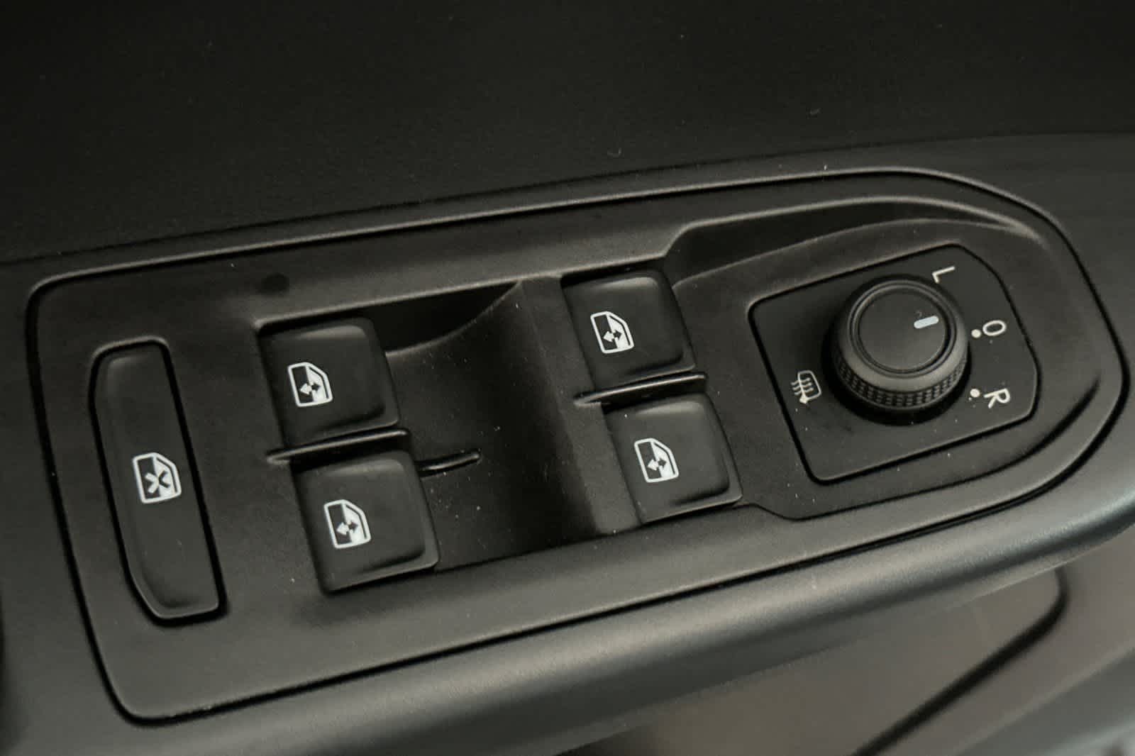 Thumbnail: 2022 Volkswagen Taos - 13