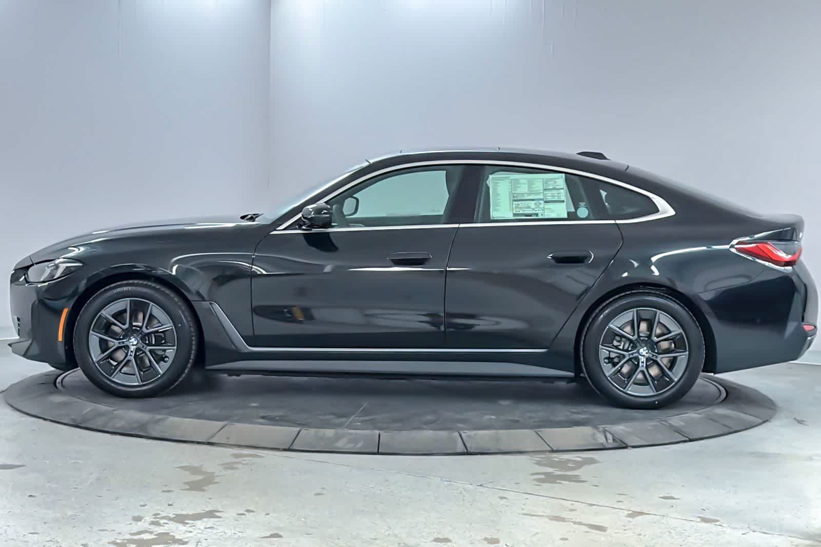 Thumbnail: 2026 BMW i4 - 5