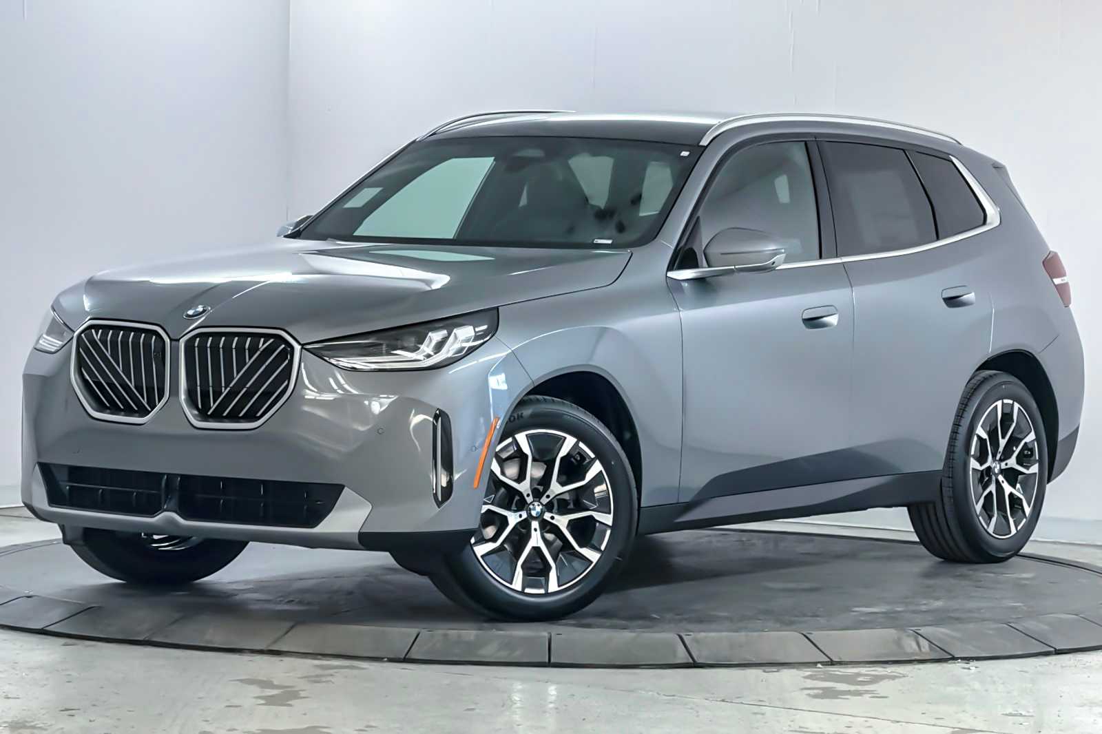 Thumbnail: 2026 BMW X3 - 1