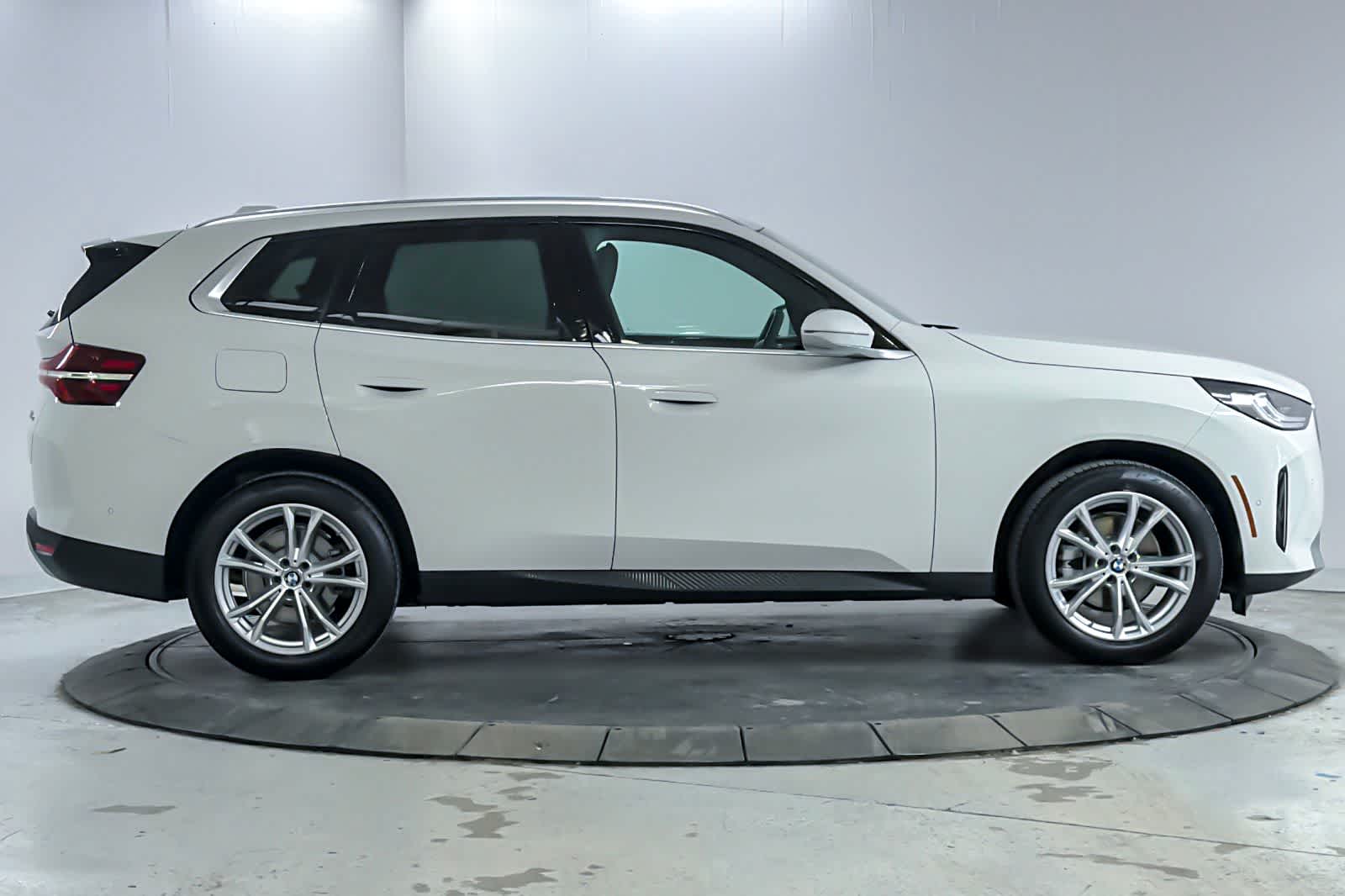 Thumbnail: 2025 BMW X3 - 8