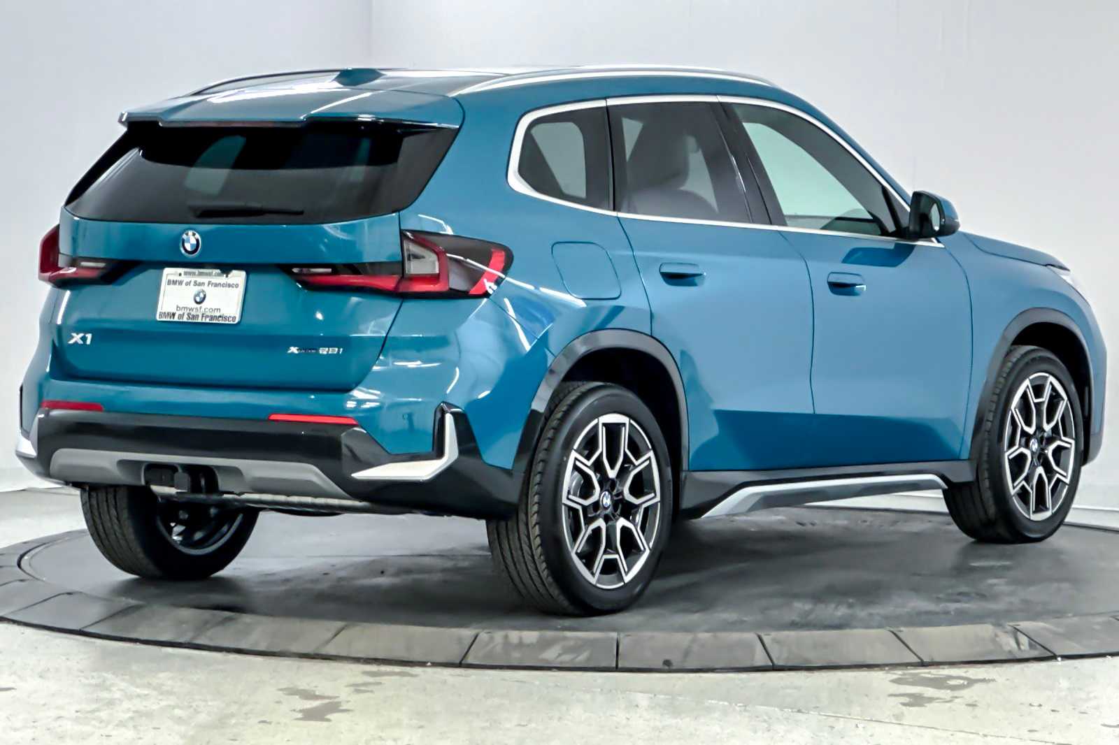 Thumbnail: 2025 BMW X1 - 2