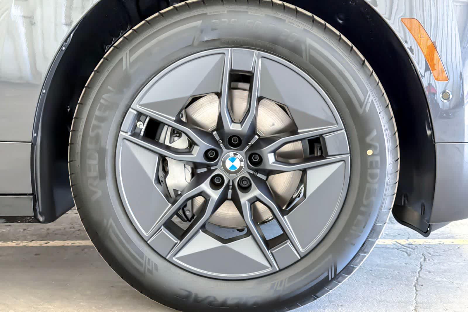 Thumbnail: 2026 BMW iX - 25