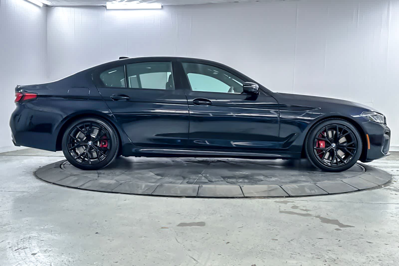 Thumbnail: 2023 BMW 5 Series - 8