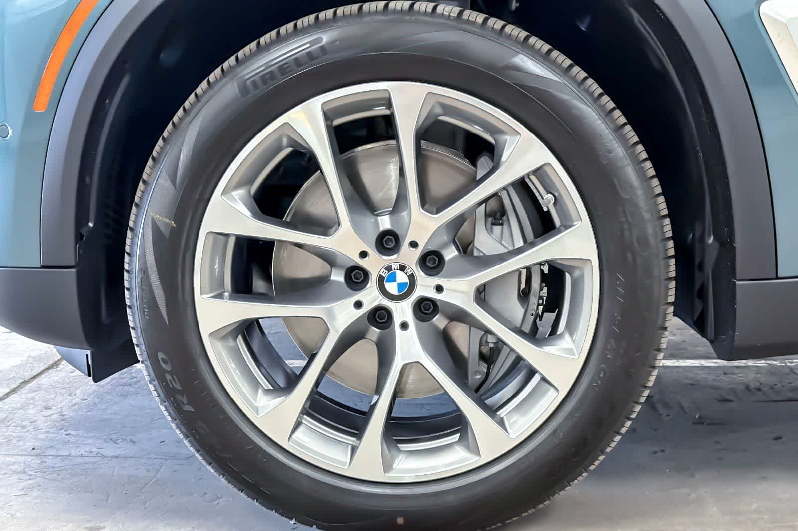 Thumbnail: 2026 BMW X5 - 25