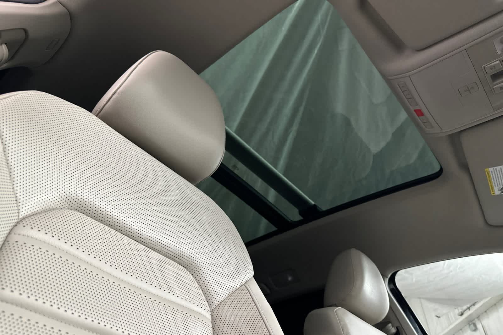 Thumbnail: 2018 Volkswagen Atlas - 17