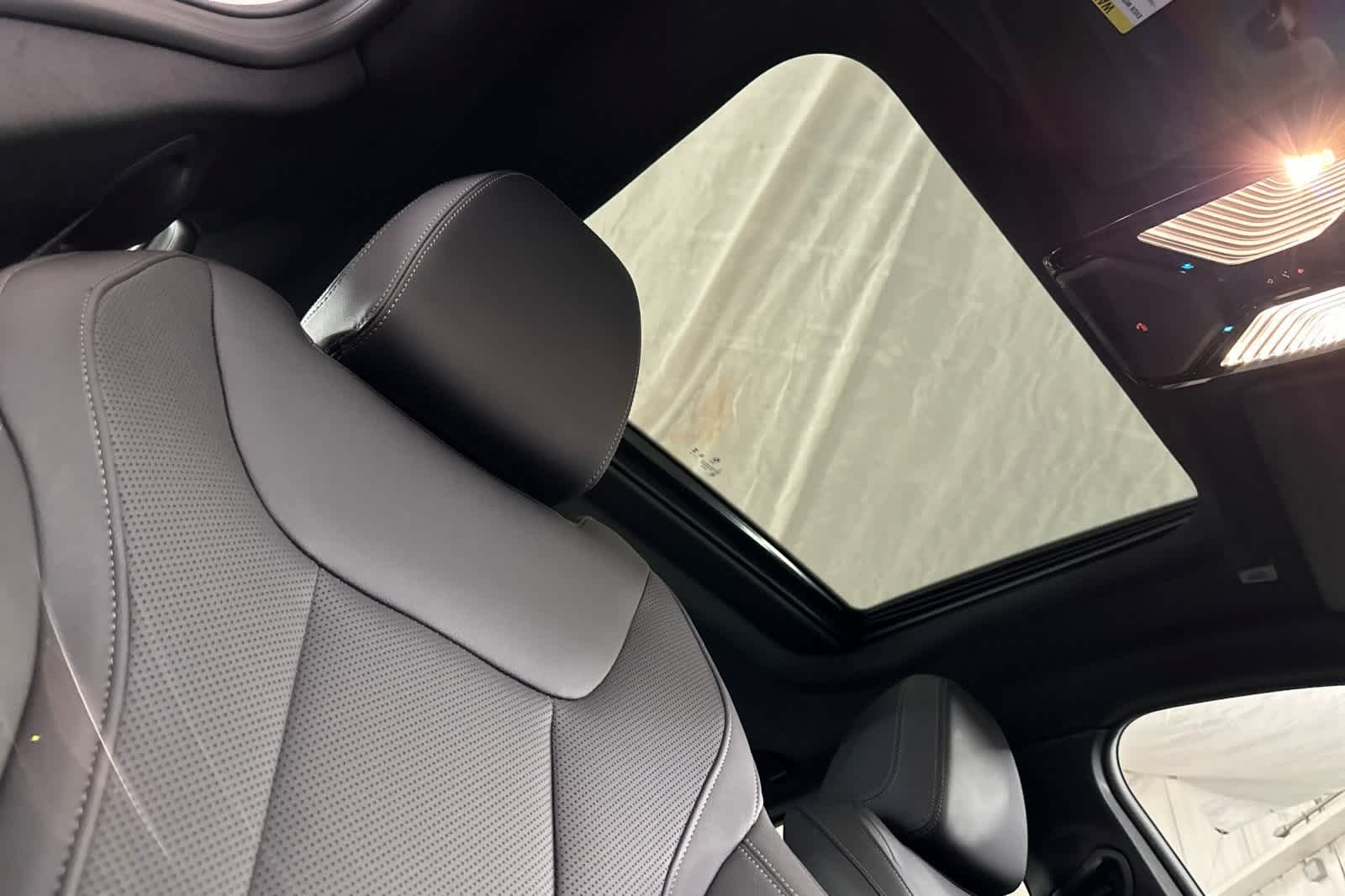 Thumbnail: 2025 BMW i4 - 16