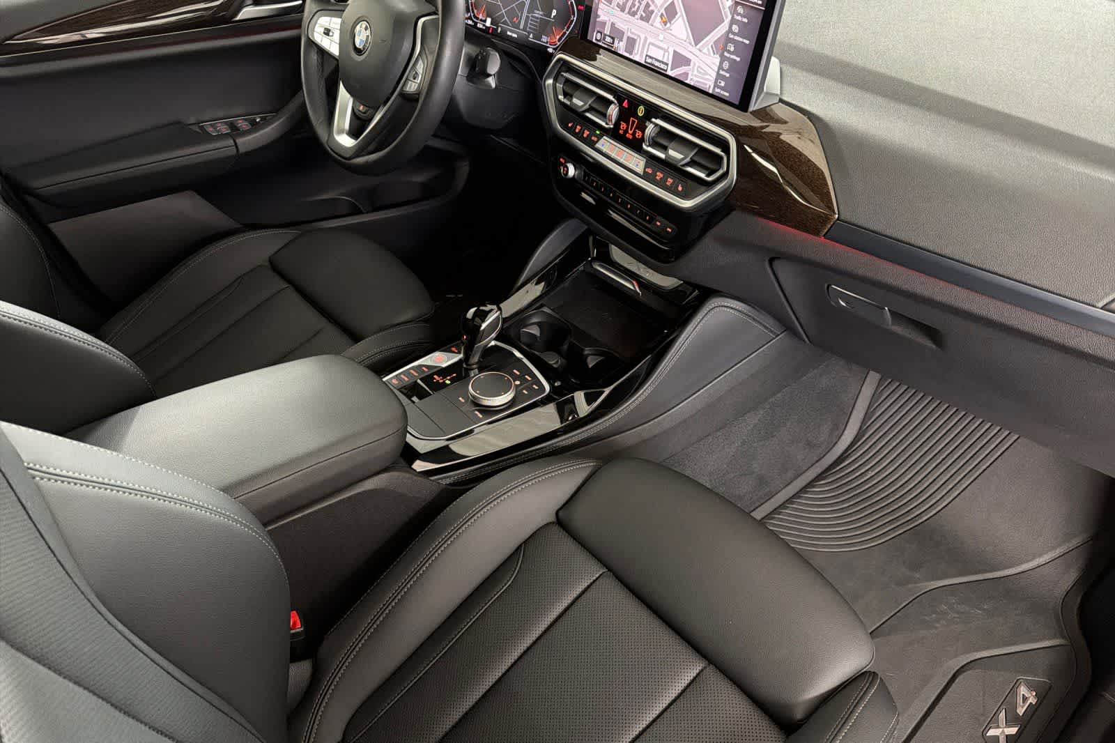 Thumbnail: 2023 BMW X4 - 16