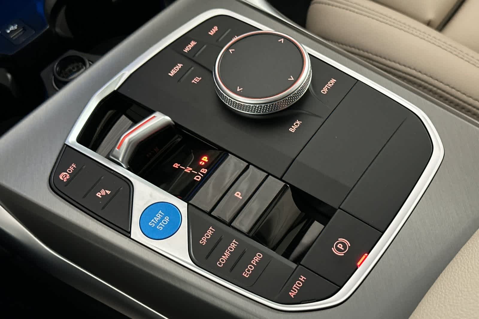 Thumbnail: 2025 BMW i4 - 21