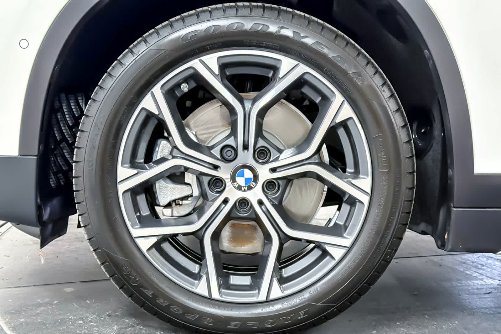 Thumbnail: 2021 BMW X1 - 27