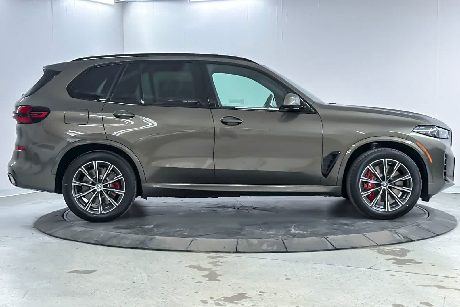 Thumbnail: 2026 BMW X5 - 8