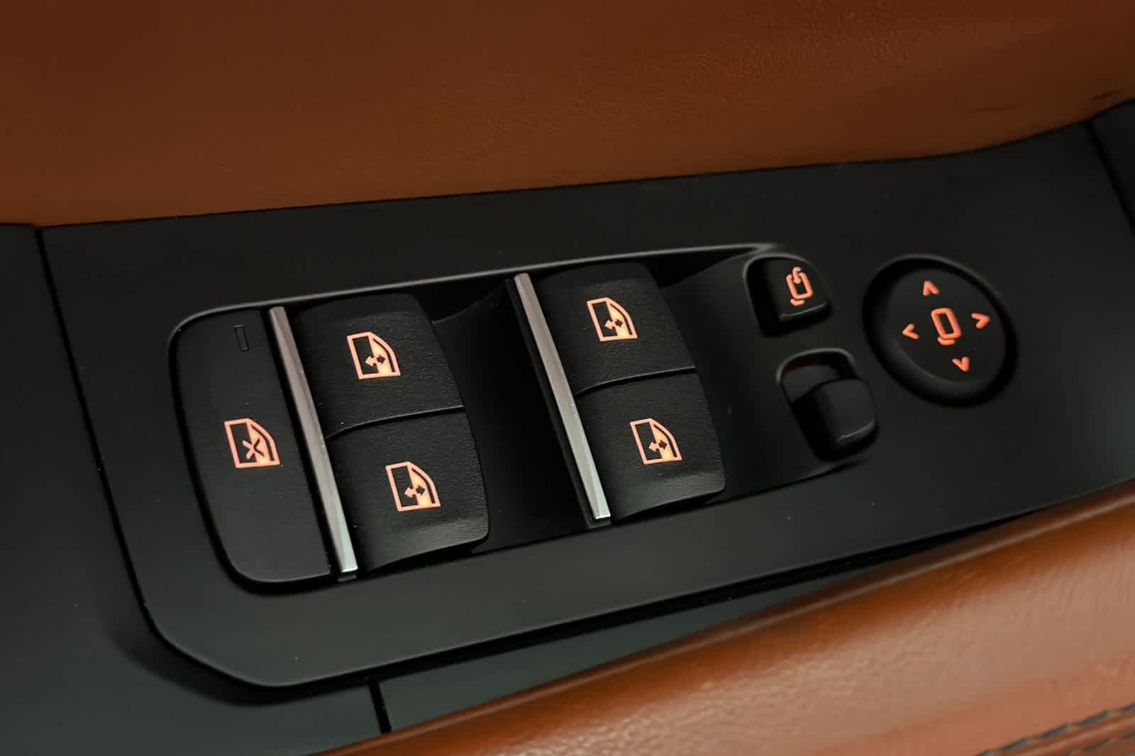 Thumbnail: 2023 BMW X6 - 13