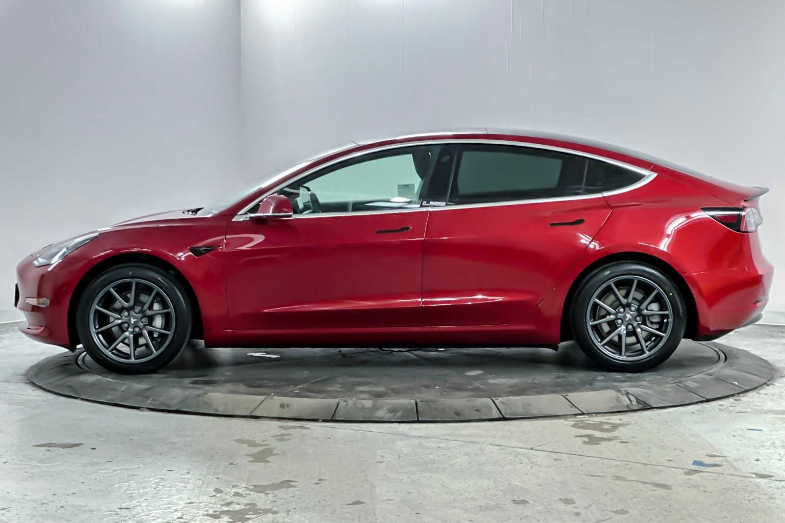 Thumbnail: 2019 Tesla Model 3 - 5