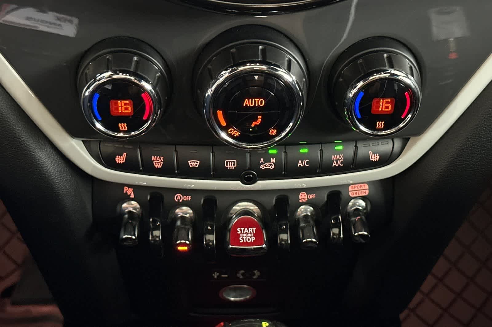 Thumbnail: 2018 MINI Cooper Countryman - 21
