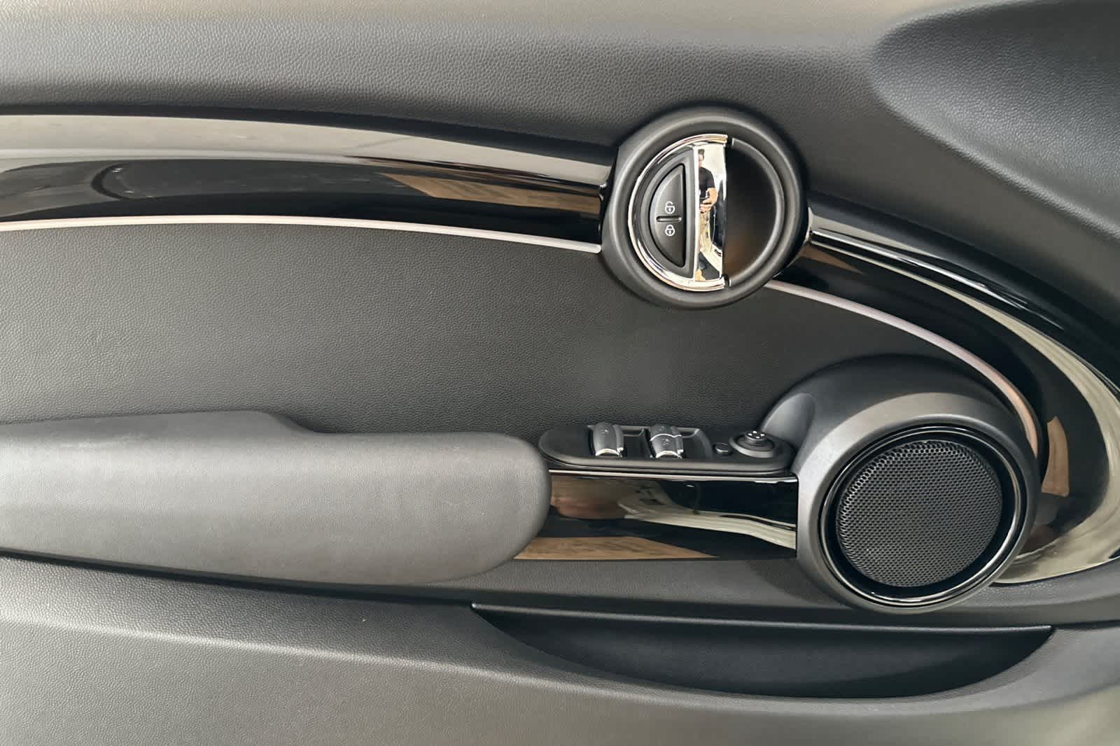 Thumbnail: 2022 MINI Cooper Convertible - 15