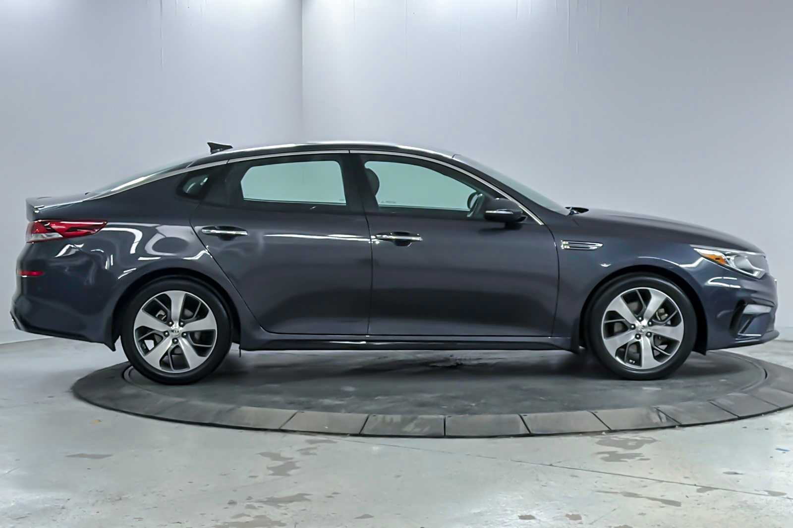 Thumbnail: 2019 Kia Optima - 8