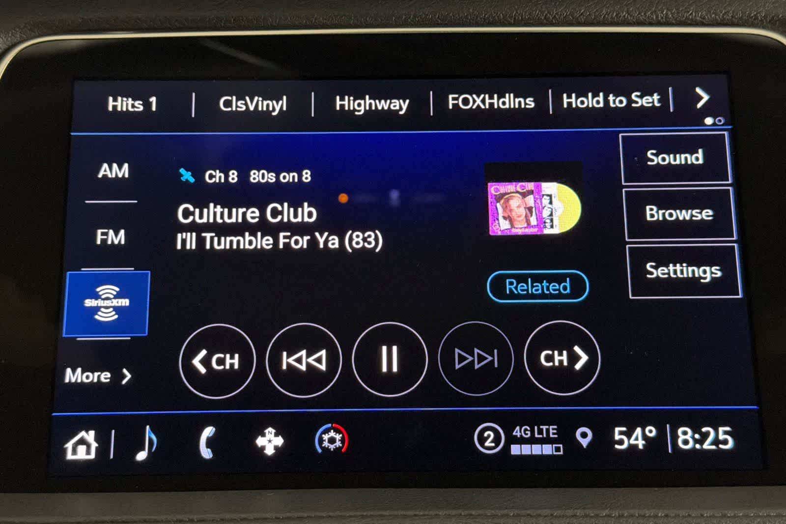 Thumbnail: 2023 Cadillac XT4 - 18