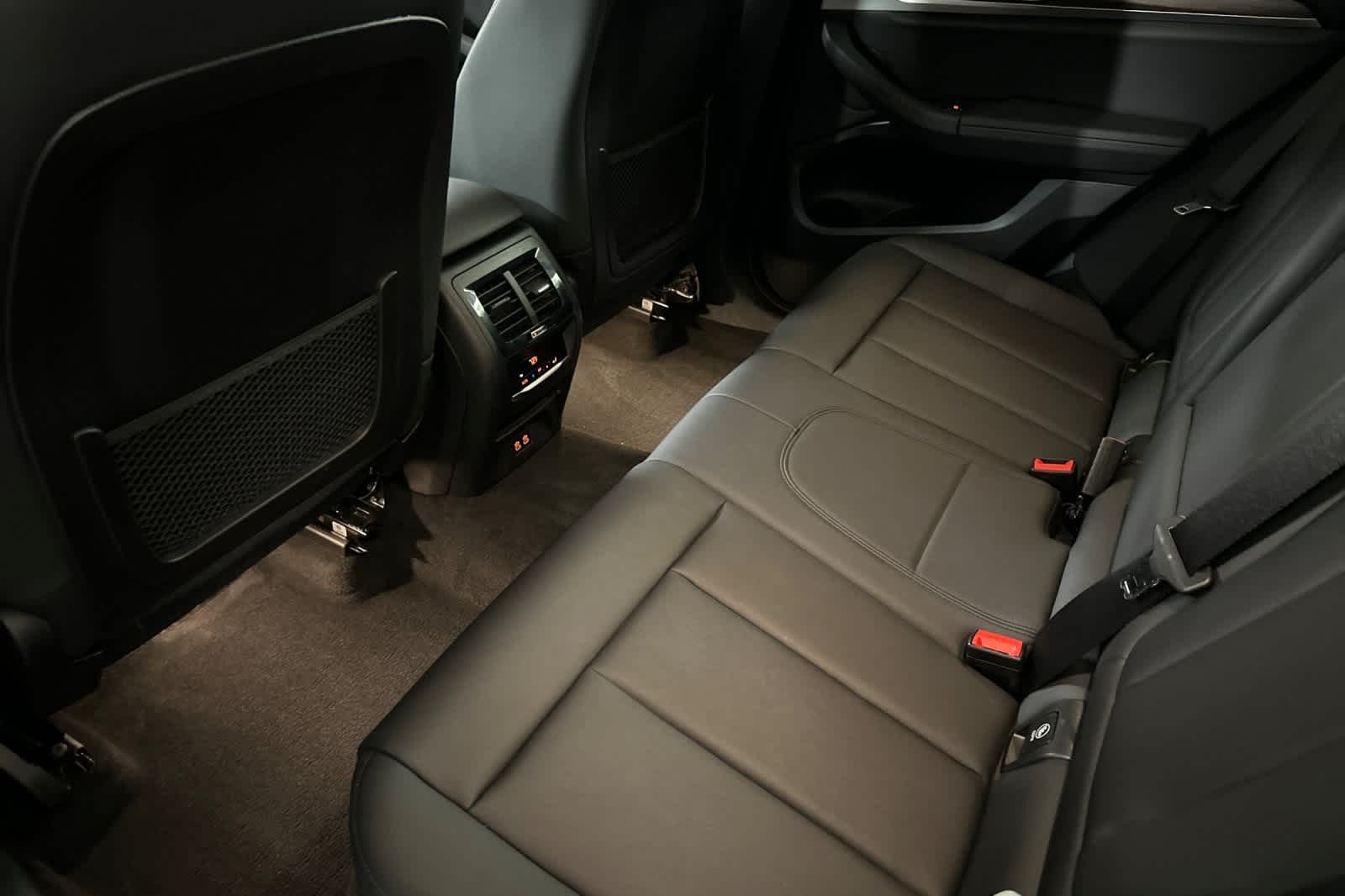 Thumbnail: 2021 BMW X3 - 4