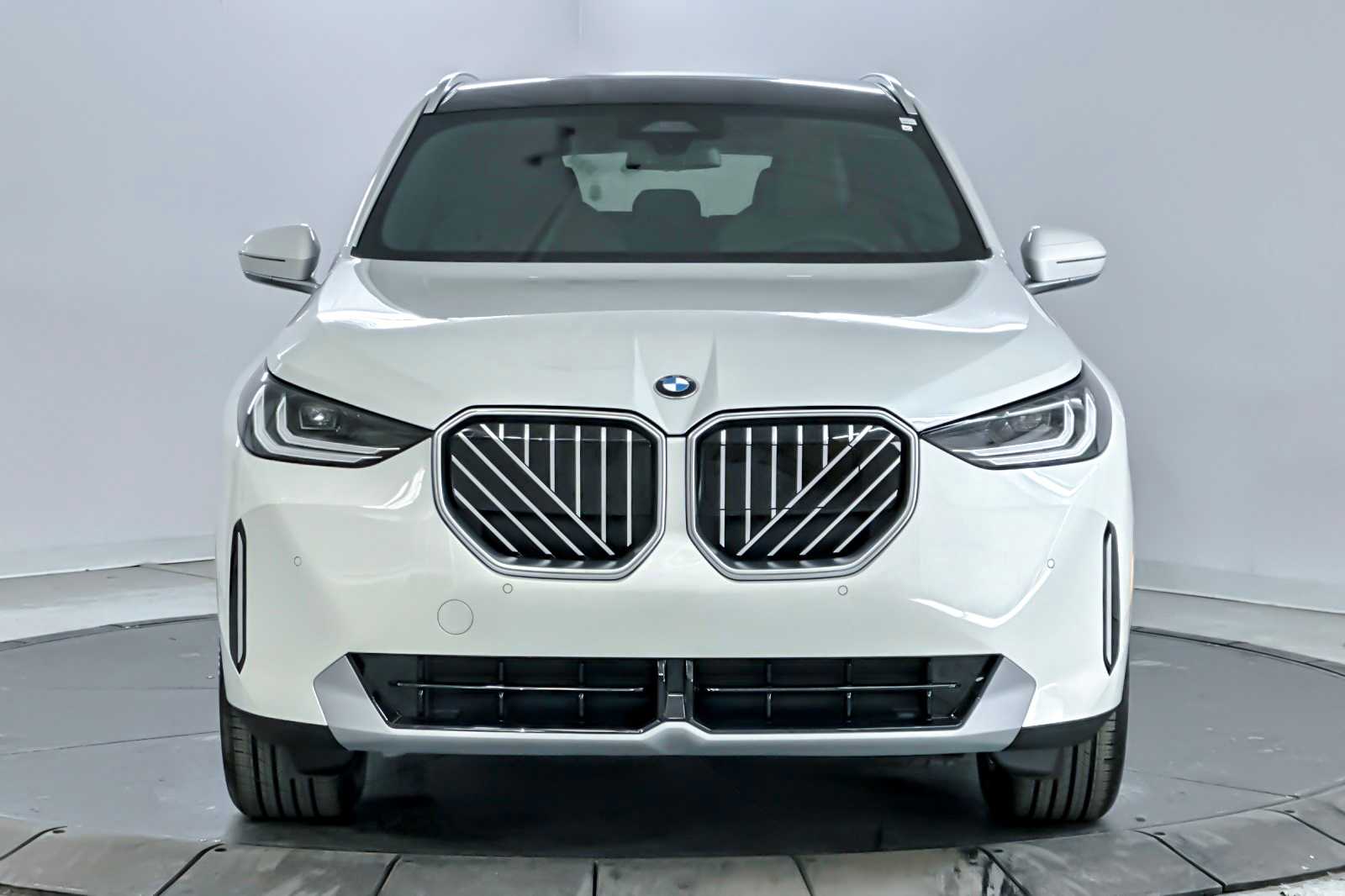 Thumbnail: 2026 BMW X3 - 10