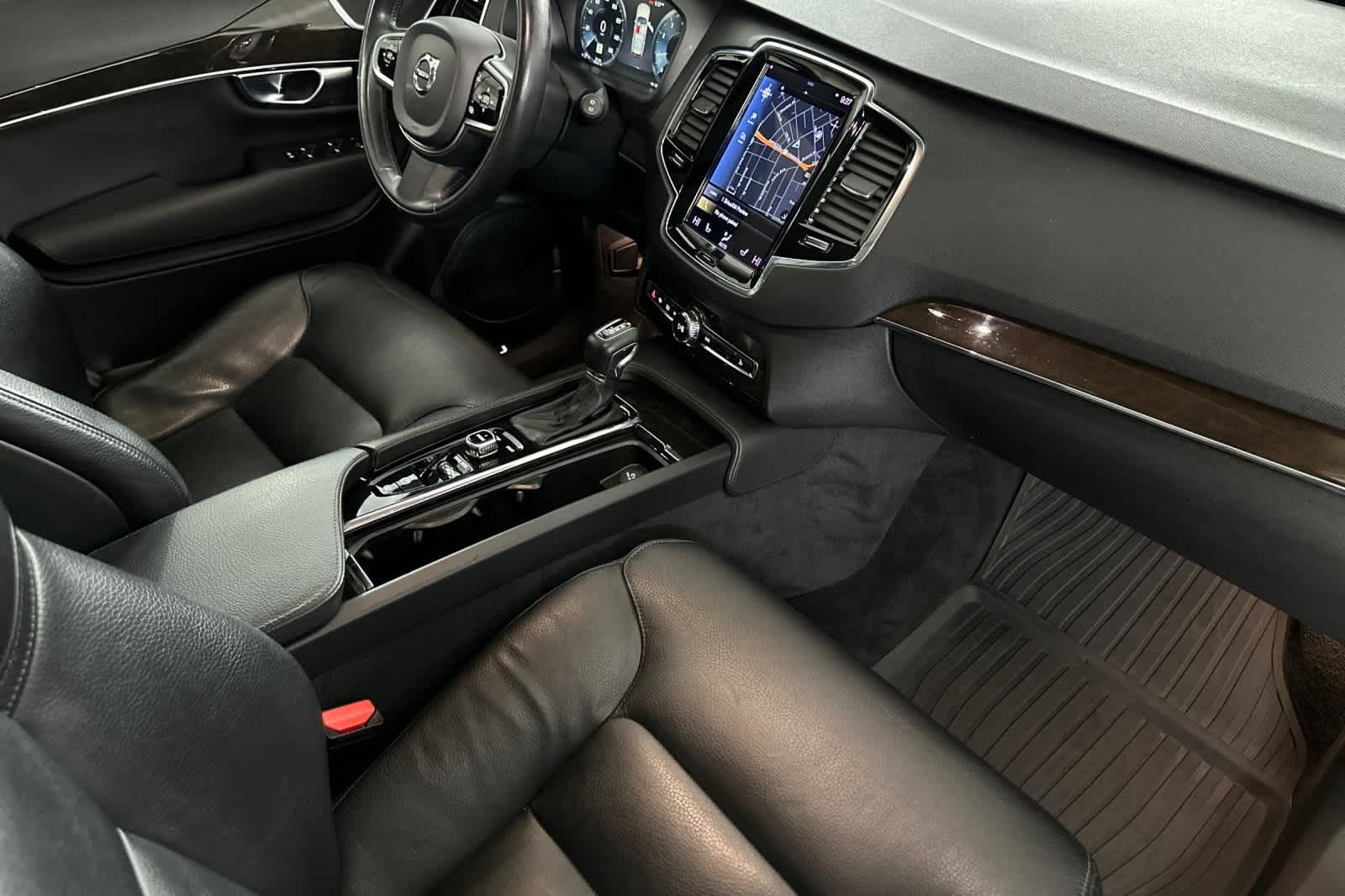 Thumbnail: 2017 Volvo XC90 - 16