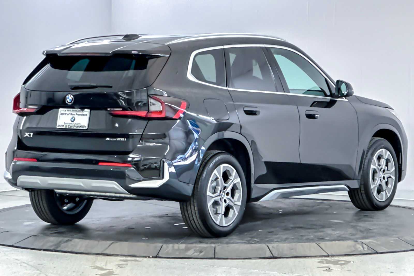 Thumbnail: 2025 BMW X1 - 2