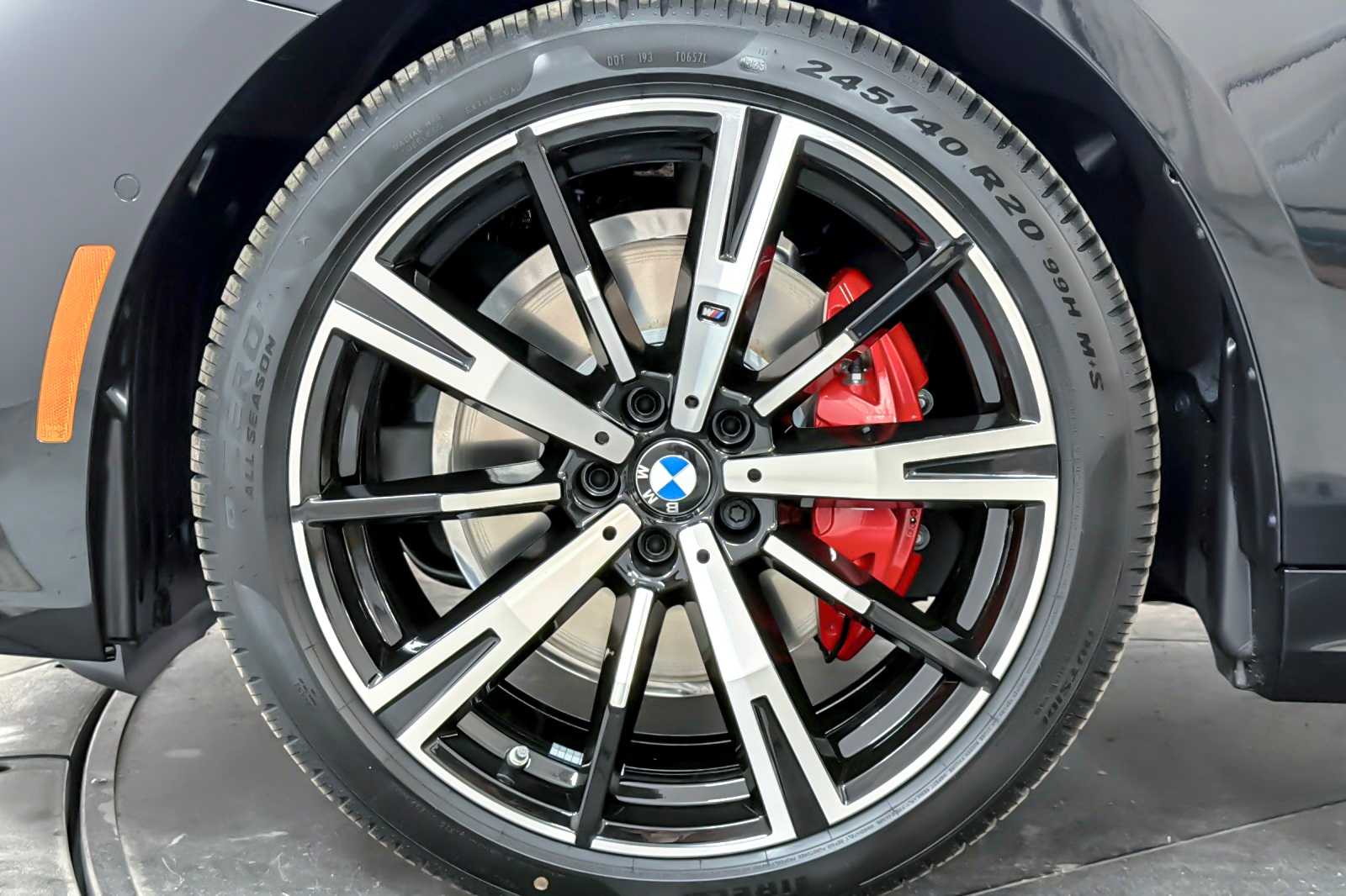 Thumbnail: 2026 BMW 5 Series - 24