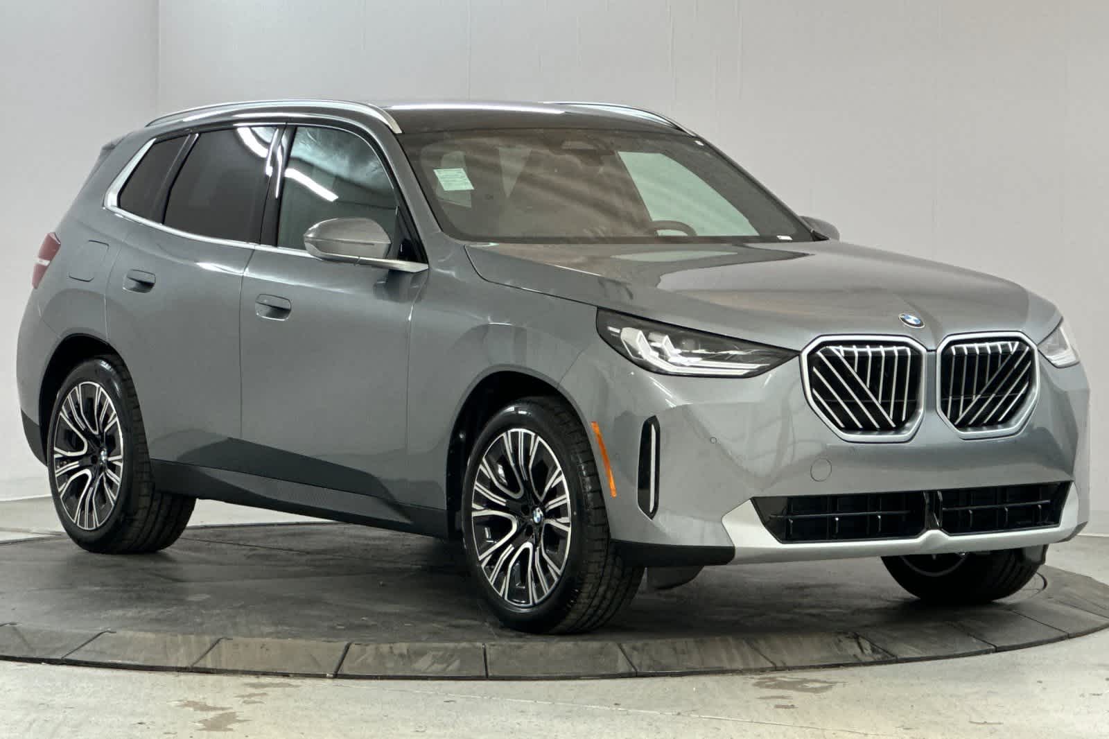 Thumbnail: 2025 BMW X3 - 9