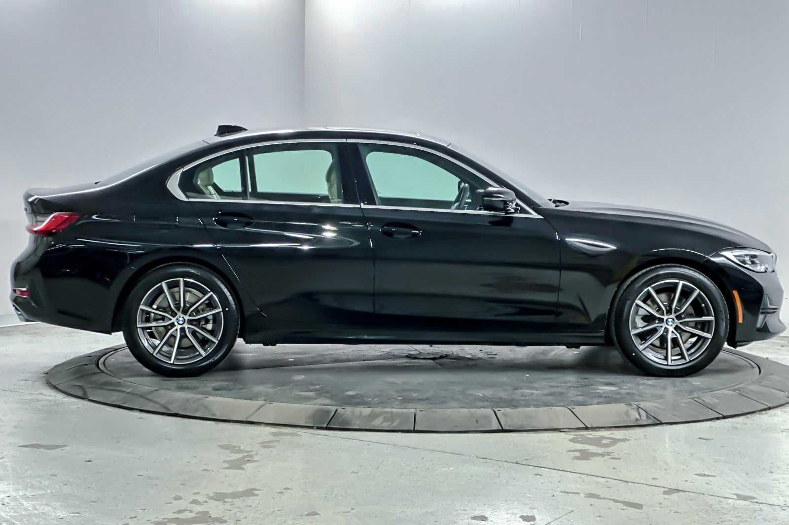 Thumbnail: 2022 BMW 3 Series - 8