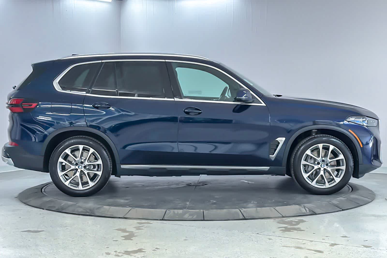 Thumbnail: 2026 BMW X5 - 8