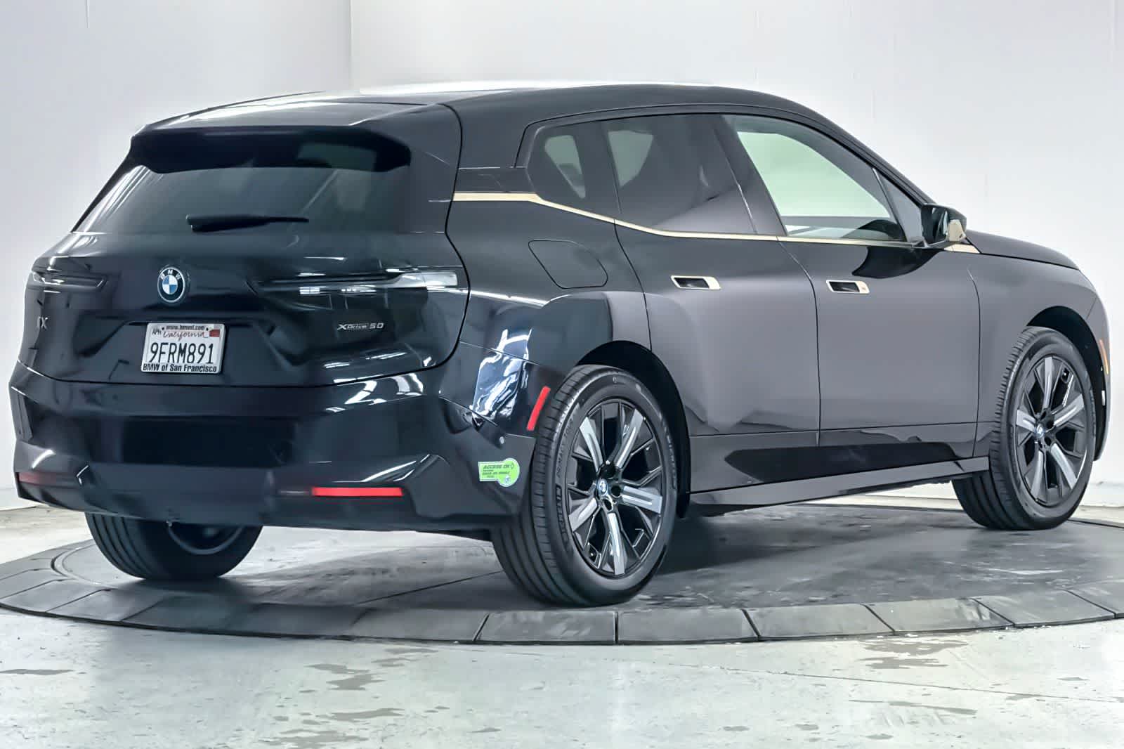 Thumbnail: 2023 BMW iX - 2