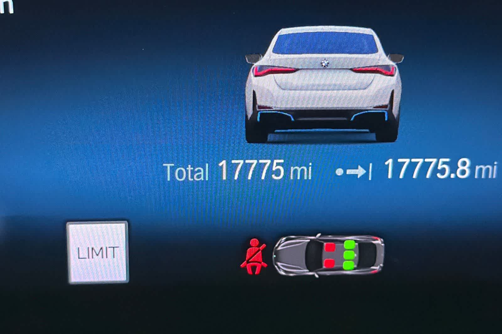 Thumbnail: 2023 BMW i4 - 25
