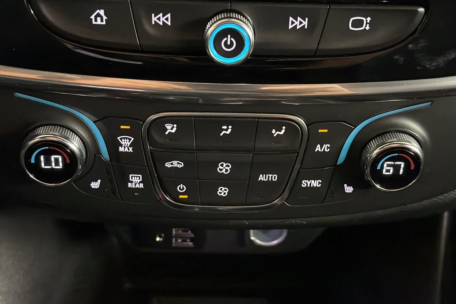 Thumbnail: 2023 Chevrolet Traverse - 21